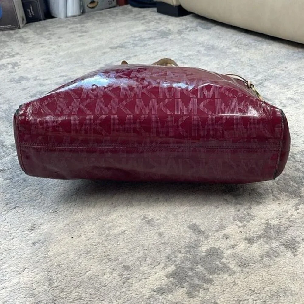 MICHAEL Michael Kors Jet Set Patent Leather Peony Tote Bag Logo DIY